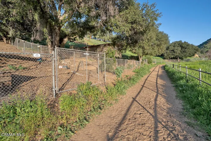 1278 Rambling Rd- HsHProd-49