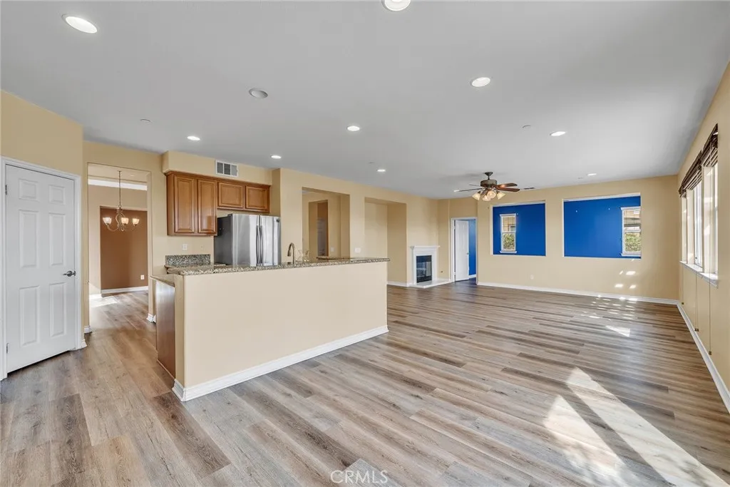 15621 Pisa Lane, Fontana, California 92336 home-pic-17
