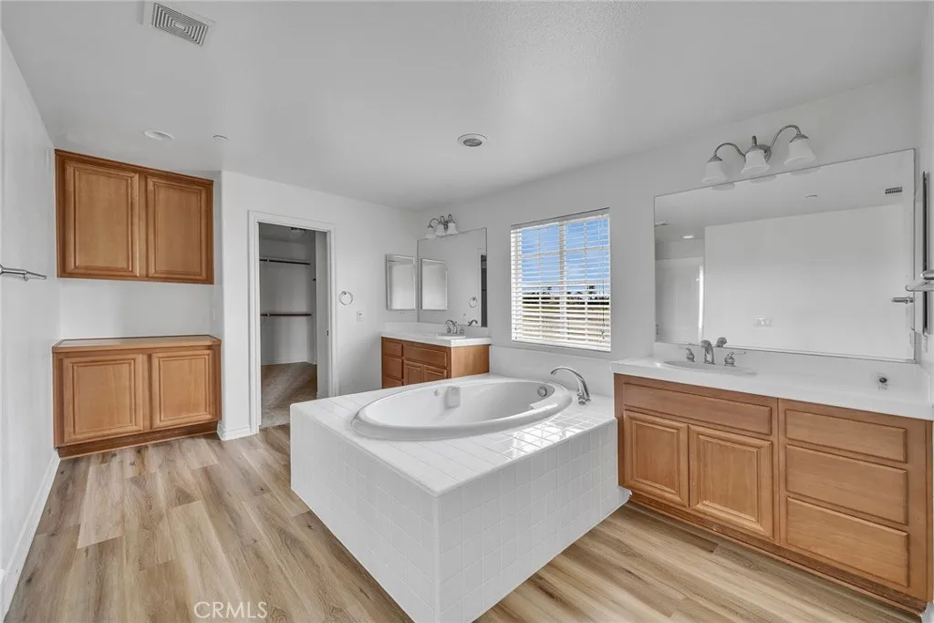 15621 Pisa Lane, Fontana, California 92336 home-pic-37