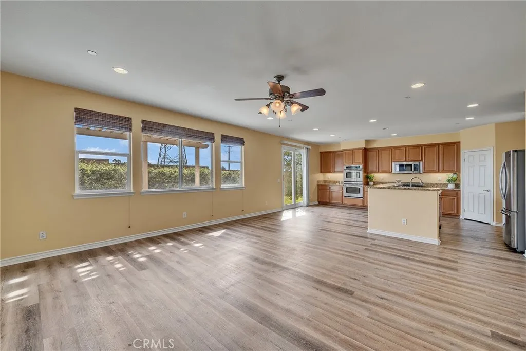 15621 Pisa Lane, Fontana, California 92336 home-pic-14