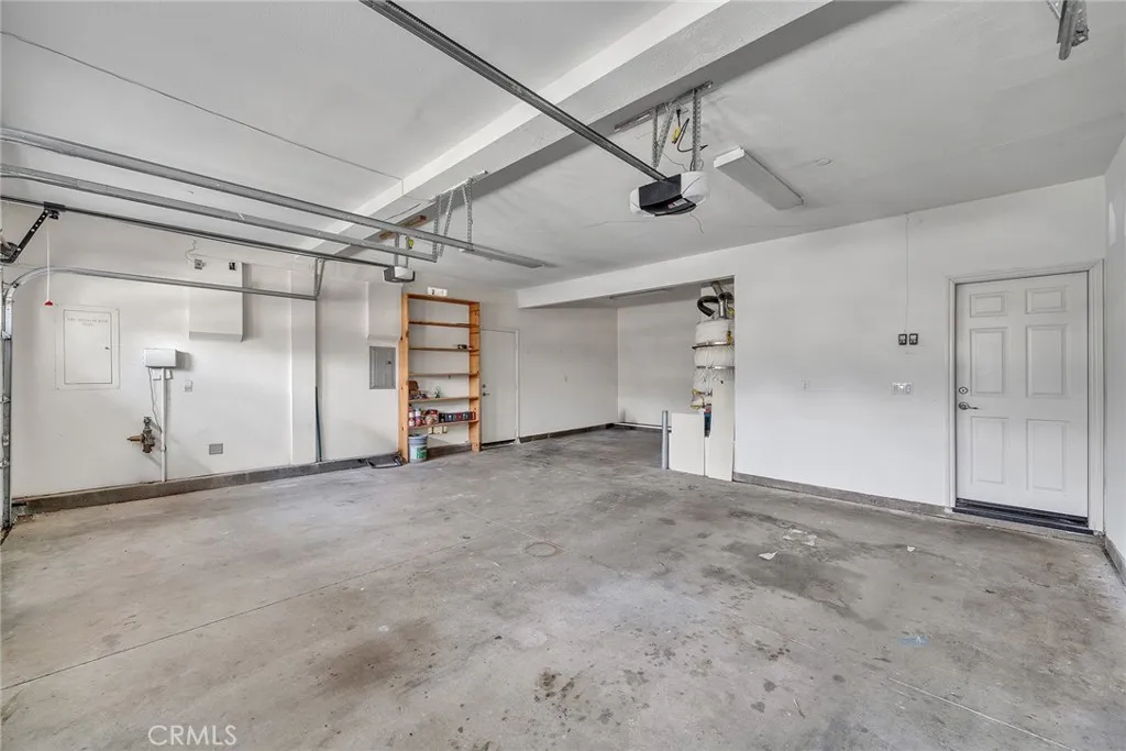15621 Pisa Lane, Fontana, California 92336 home-pic-51