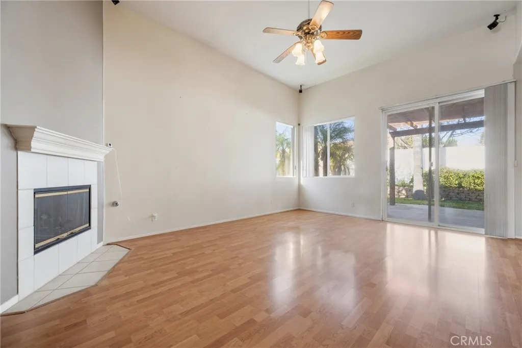 41151 Marseille Court, Murrieta, California 92562 home-pic-16