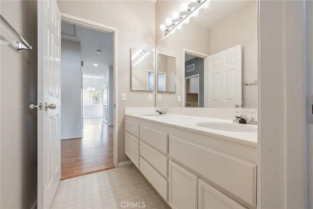 41151 Marseille Court, Murrieta, California 92562 home-pic-27