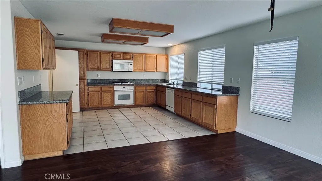 26341 Antonio, Loma Linda, California 92354 home-pic-11