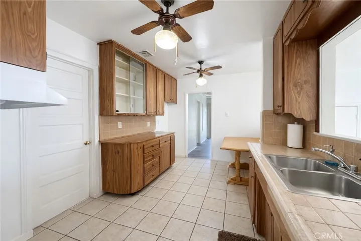 646 S Record Avenue, Los Angeles, California 90023