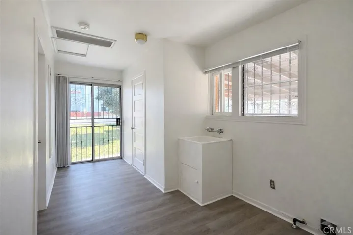 LAUNDRY ROOM COULD BE MODIFIED TO 2ND UNIT