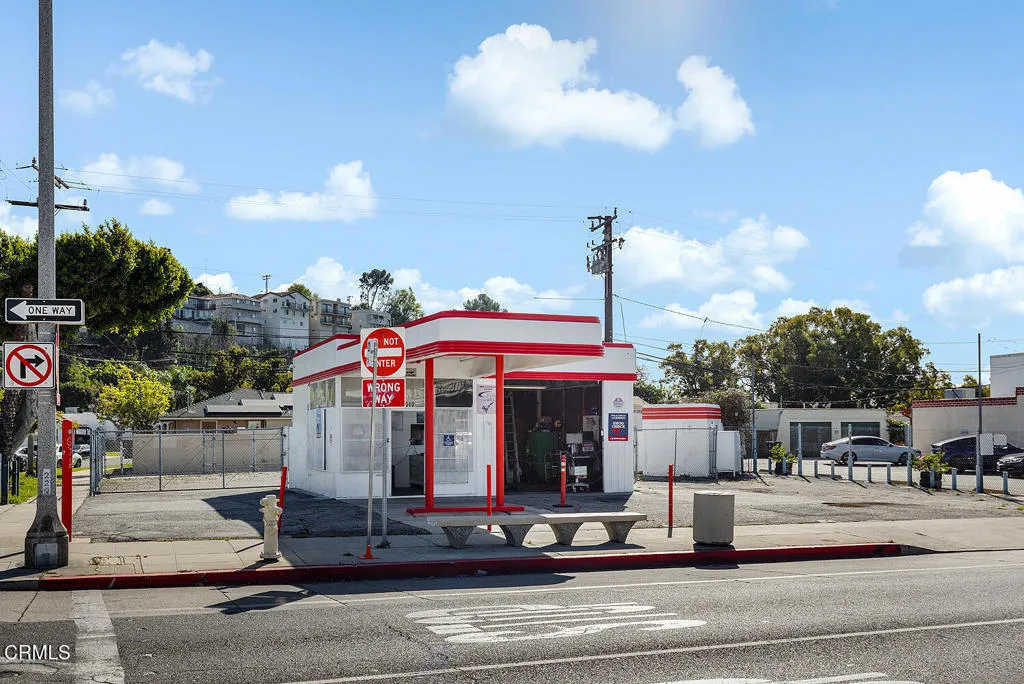 3000 W Main St 004-mls