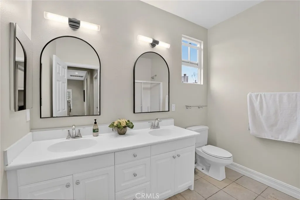 12 Roycroft Court, Ladera Ranch, California 92694 home-pic-46