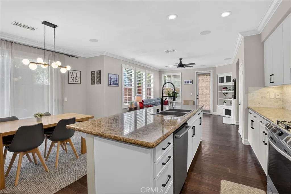 12 Roycroft Court, Ladera Ranch, California 92694 home-pic-25