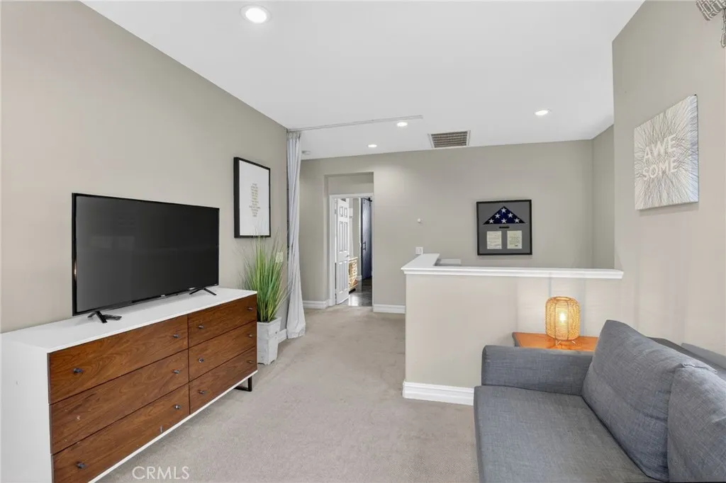 12 Roycroft Court, Ladera Ranch, California 92694 home-pic-30