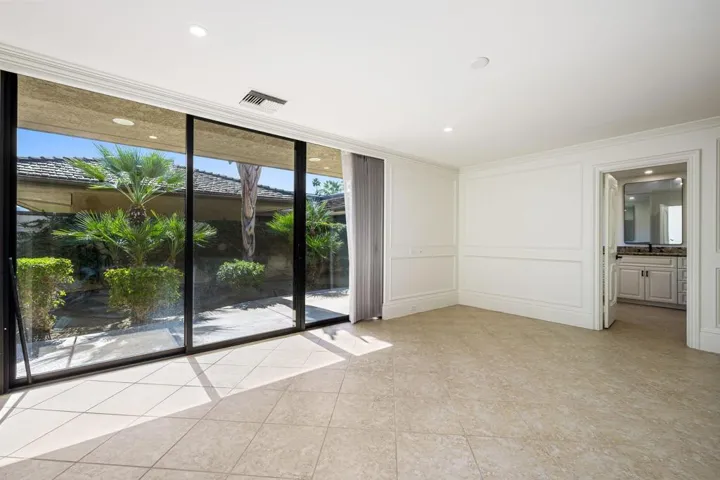 49-web-or-mls-CM_Yale_OPMG_0226_049