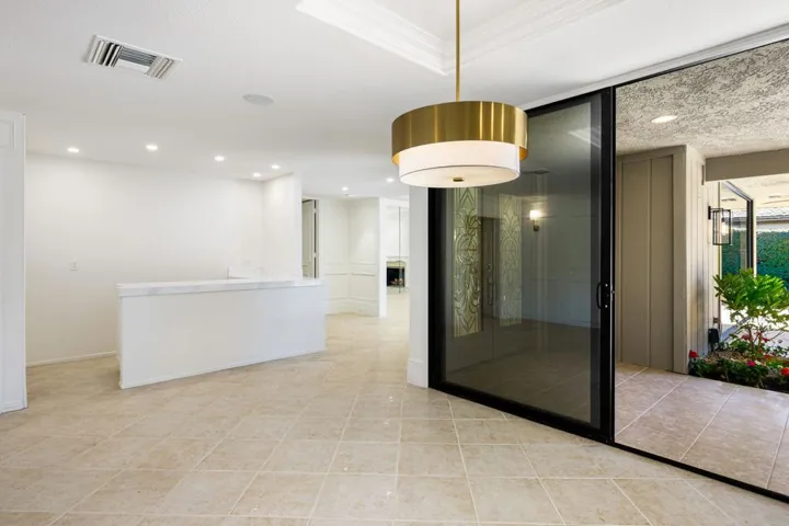 38-web-or-mls-CM_Yale_OPMG_0226_038