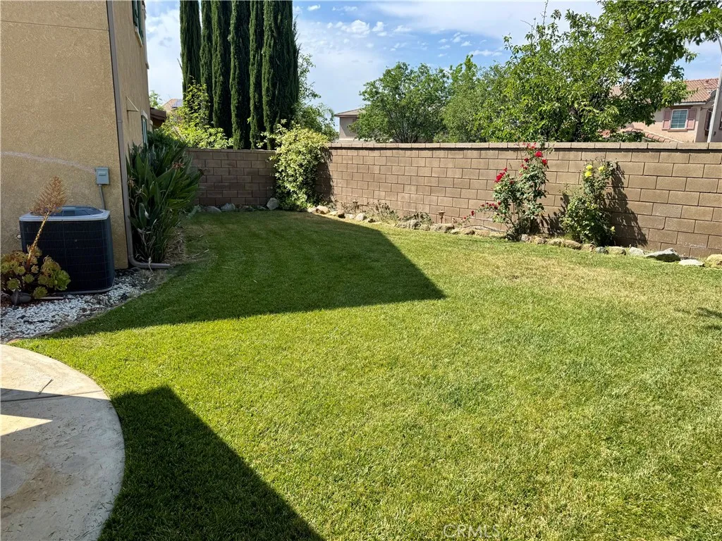 45002 Thalia Lane, Lake Elsinore, California 92532 home-pic-33