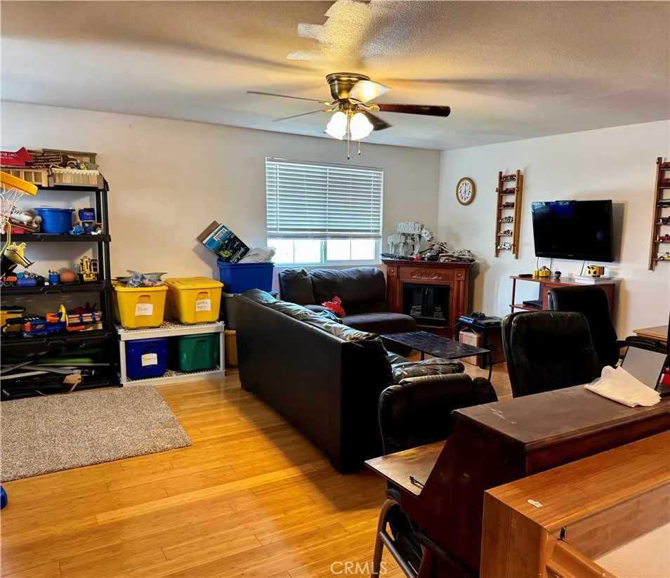 45002 Thalia Lane, Lake Elsinore, California 92532 home-pic-24