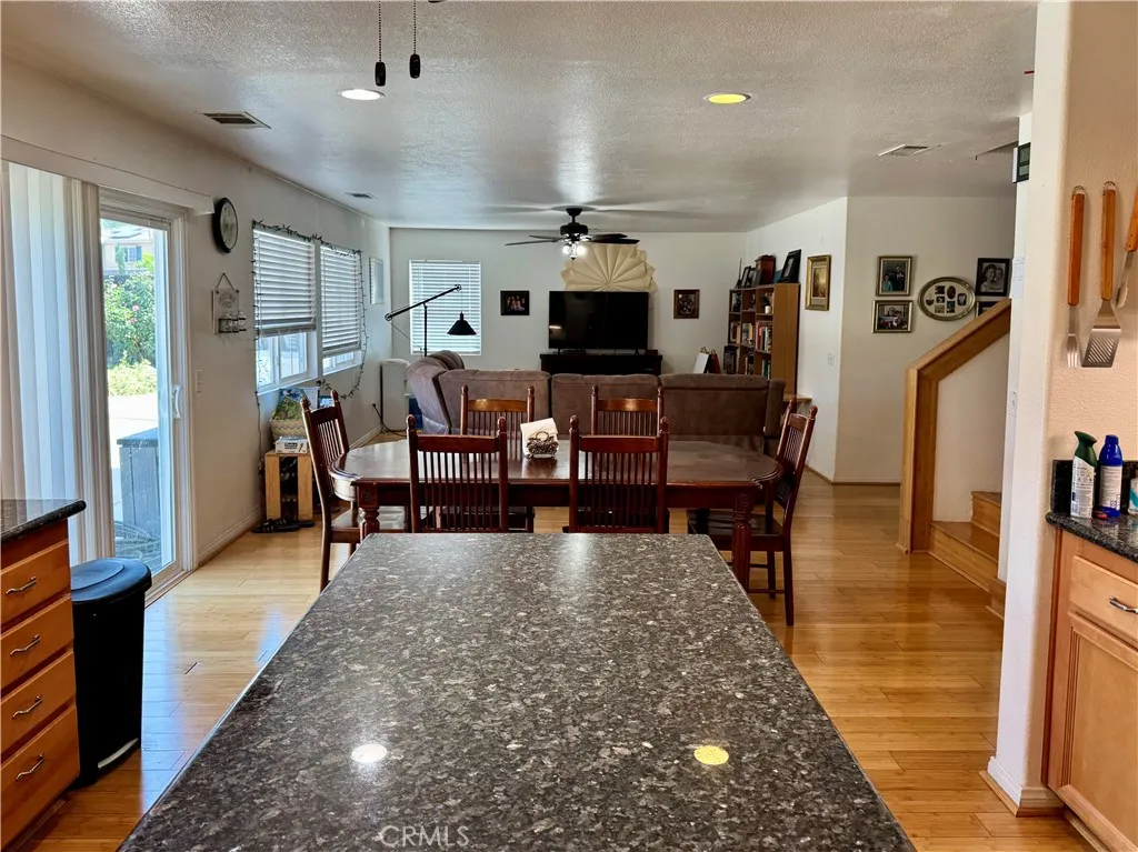 45002 Thalia Lane, Lake Elsinore, California 92532 home-pic-10