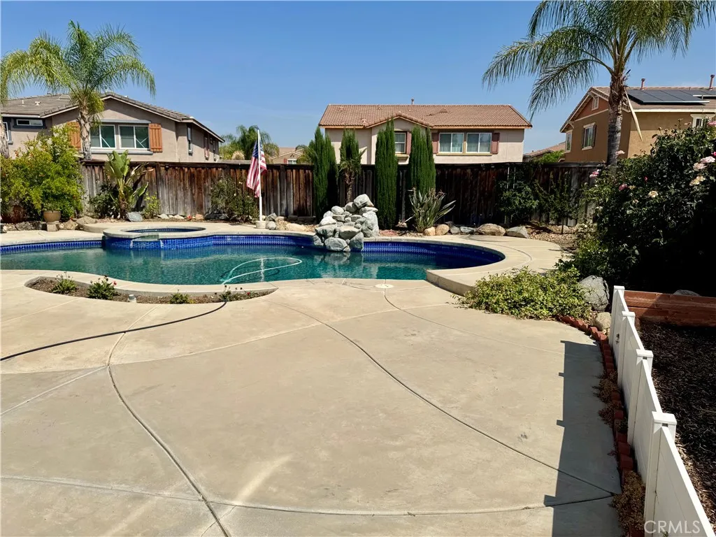 45002 Thalia Lane, Lake Elsinore, California 92532 home-pic-36