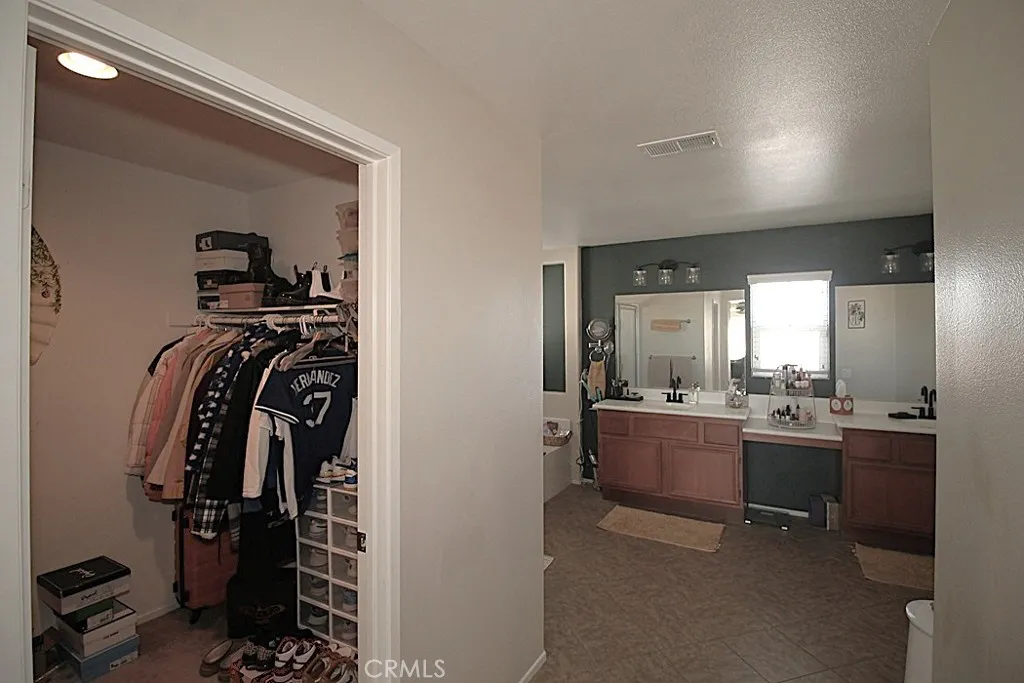 924 Condor, Barstow, California 92311 home-pic-37