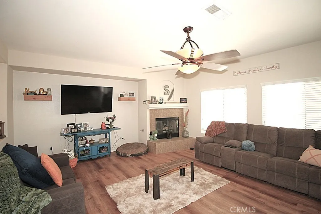 924 Condor, Barstow, California 92311 home-pic-11