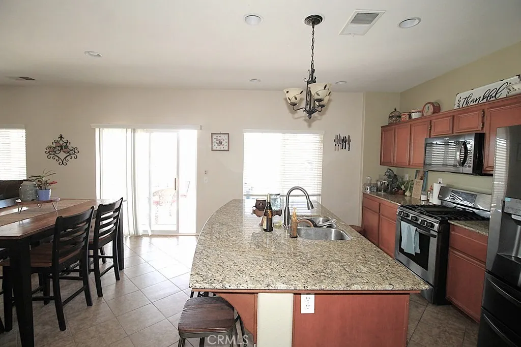 924 Condor, Barstow, California 92311 home-pic-19