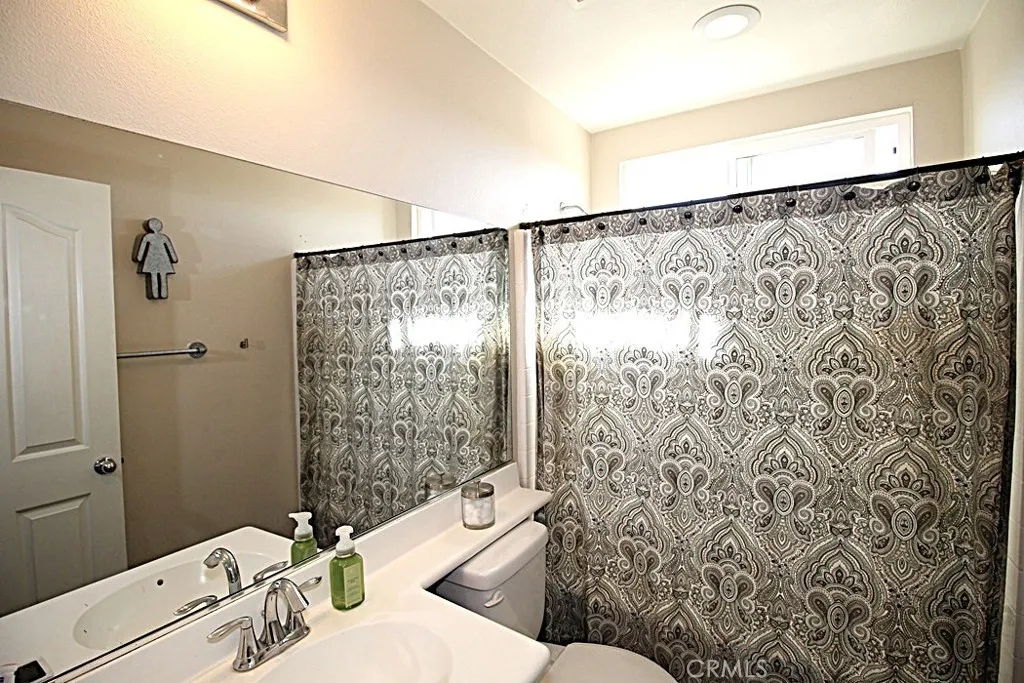 924 Condor, Barstow, California 92311 home-pic-25