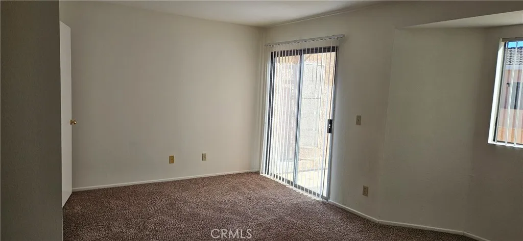 20725 Seine Avenue D, Lakewood, California 90715