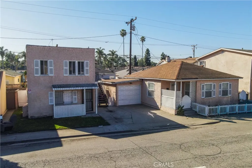242 E Del Amo, Long Beach, California 90805 home-pic-1