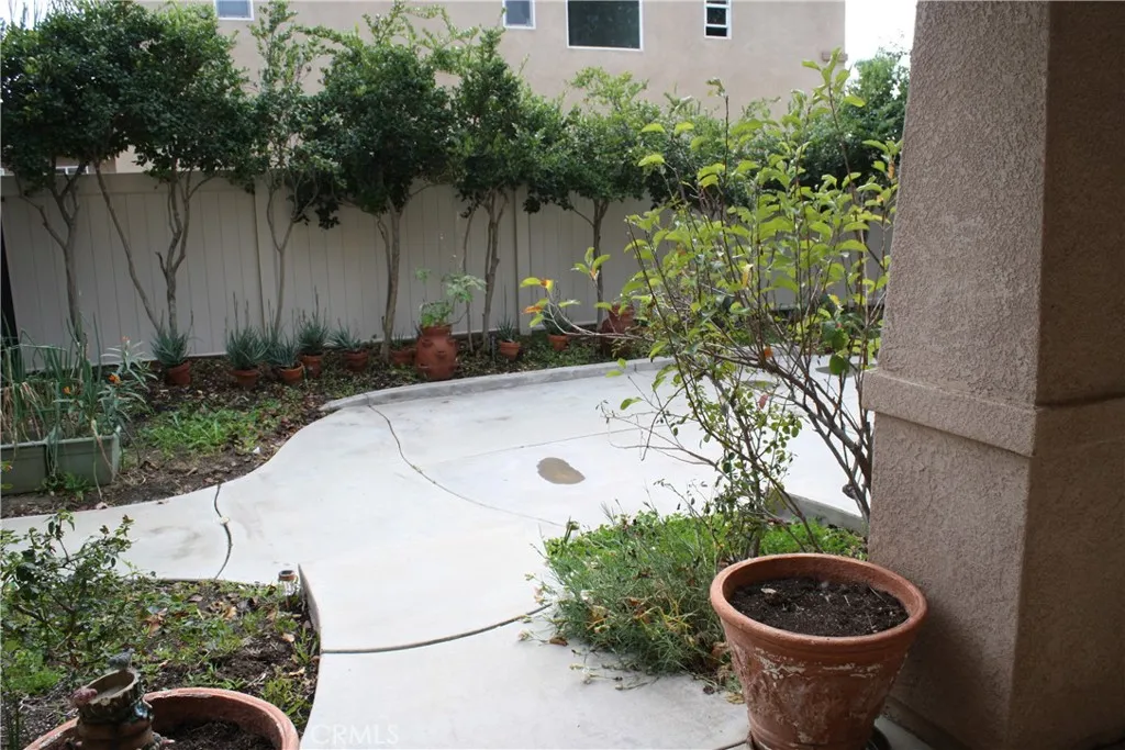 Entryway from Front Door opening the the Entertainment Patio.