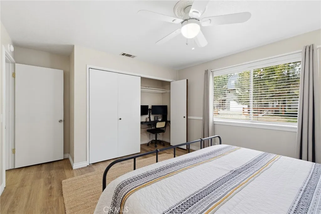 1068 Sierra Avenue, Big Bear City, California 92314 home-pic-11