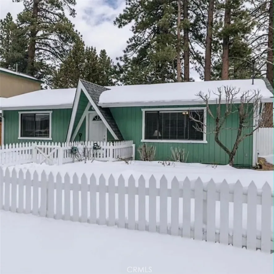 1068 Sierra Avenue, Big Bear City, California 92314 home-pic-2