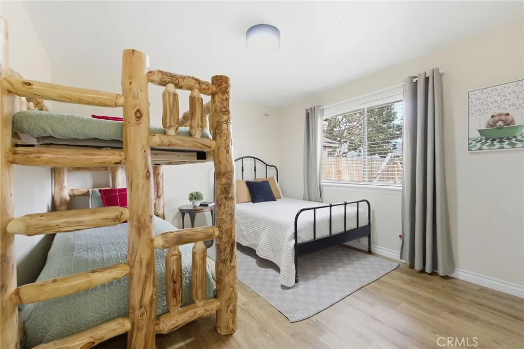 1068 Sierra Avenue, Big Bear City, California 92314 home-pic-12
