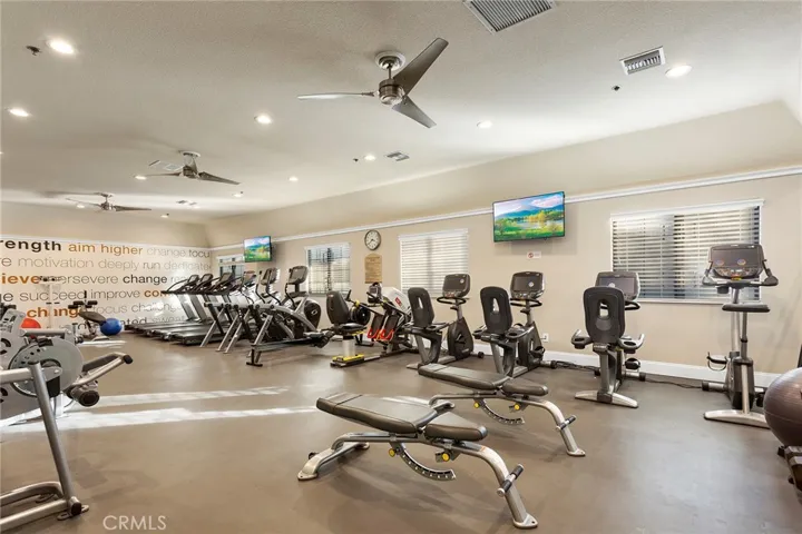 Community HOA Amenities Enhance Everyday Living