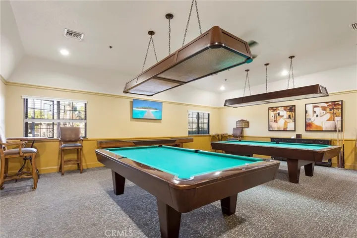 Community HOA Amenities Enhance Everyday Living