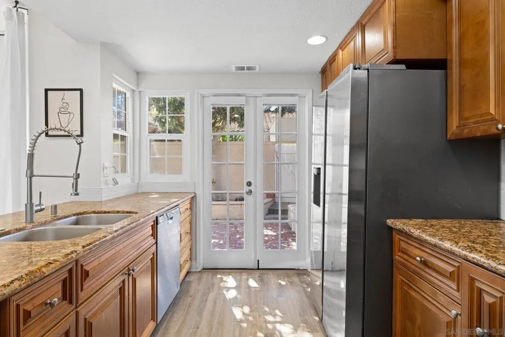 15913 Avenida Villaha 42, San Diego, California 92128 home-pic-8