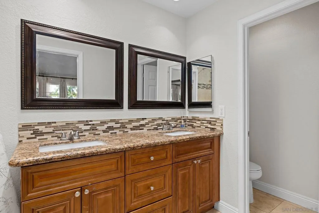 15913 Avenida Villaha 42, San Diego, California 92128 home-pic-17