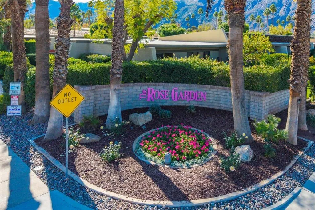 52-Rose Garden Community Shots (11)