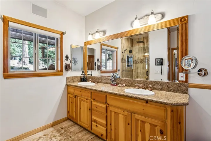 Master Suite Bathroom