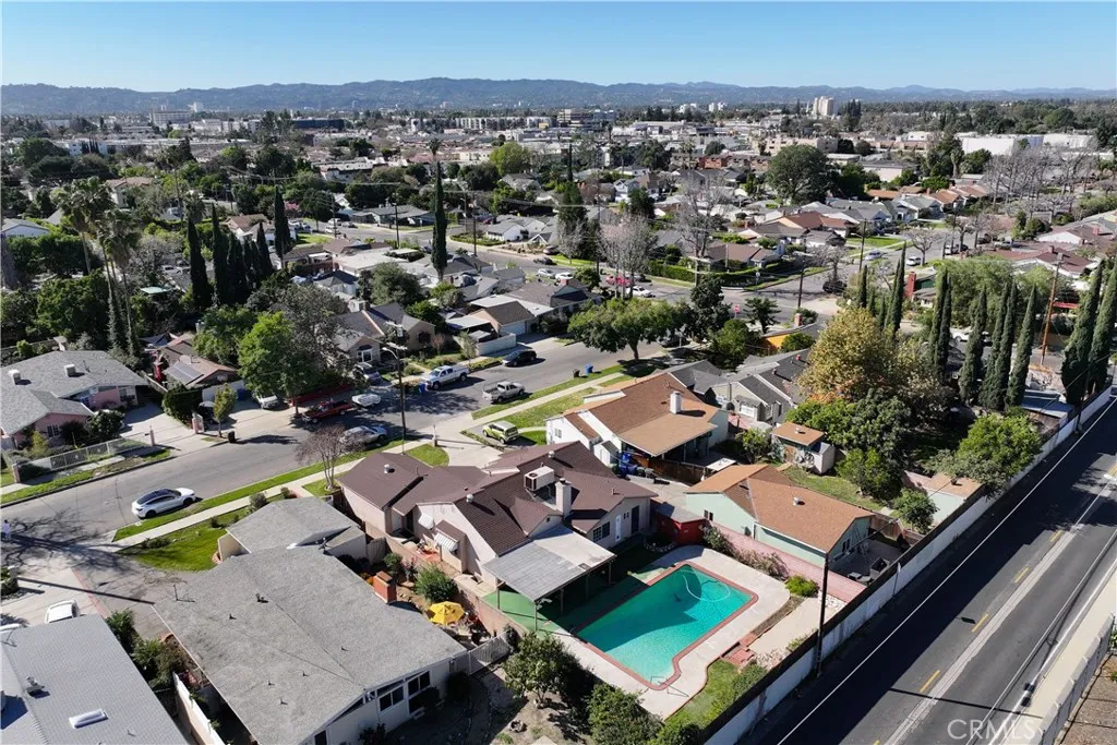 14239 Cohasset, Van Nuys, California 91405 home-pic-23