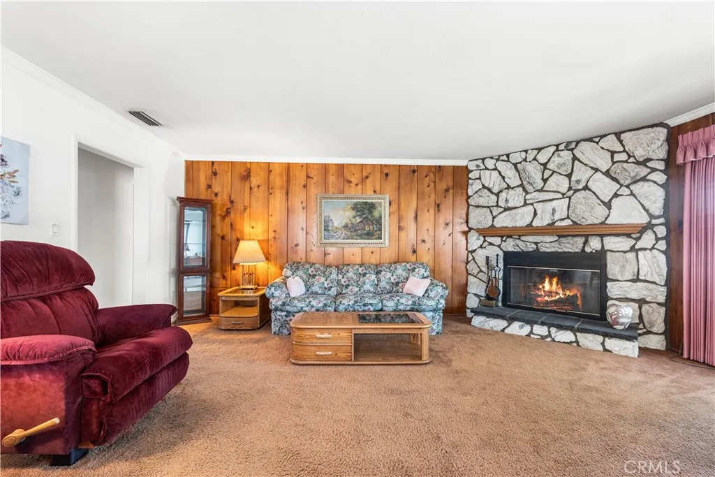 14239 Cohasset, Van Nuys, California 91405 home-pic-2