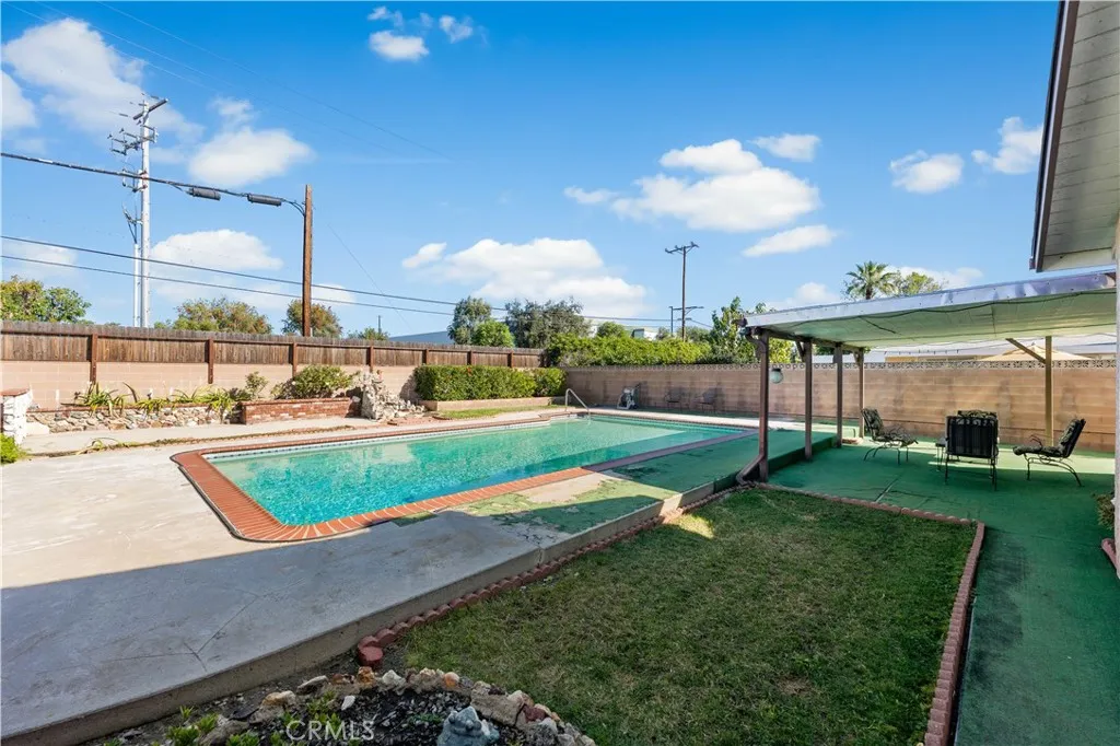 14239 Cohasset, Van Nuys, California 91405 home-pic-20