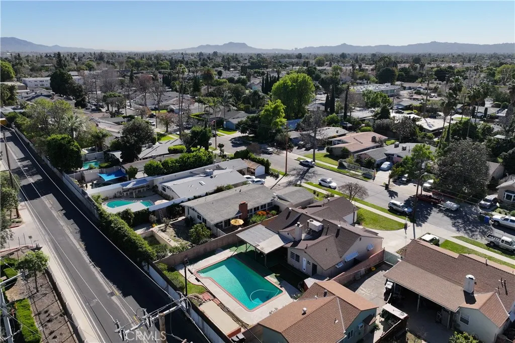 14239 Cohasset, Van Nuys, California 91405 home-pic-22