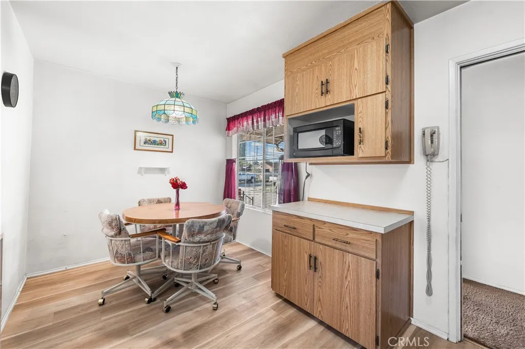 14239 Cohasset, Van Nuys, California 91405 home-pic-8