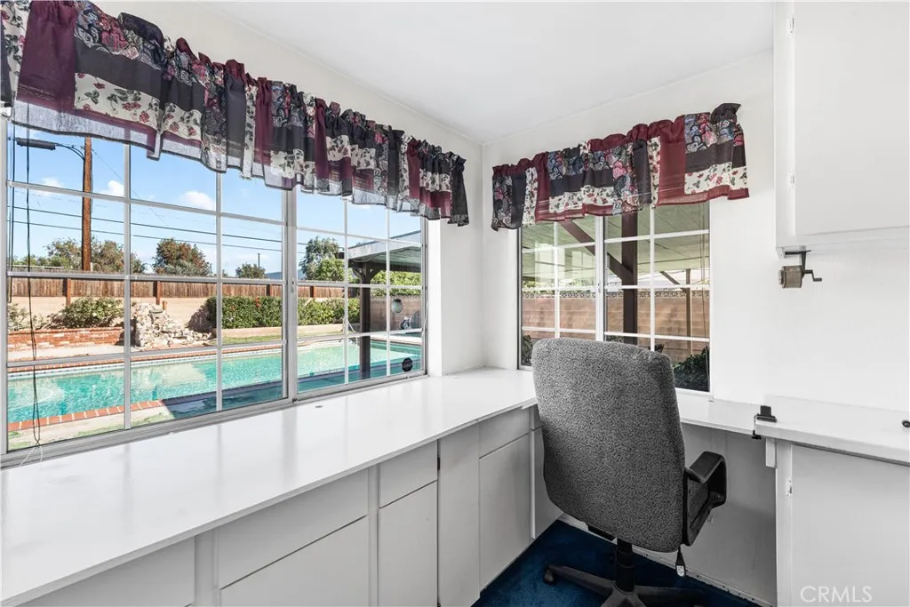 14239 Cohasset, Van Nuys, California 91405 home-pic-11