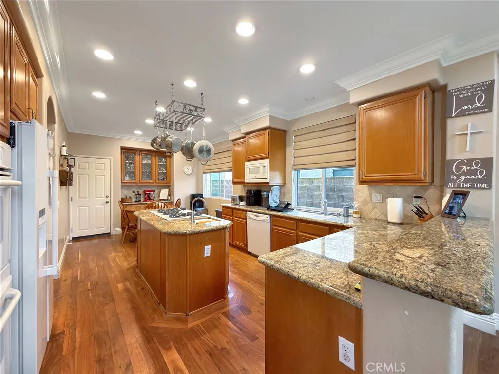 525 Dickinson Circle, Placentia, California 92870 home-pic-8