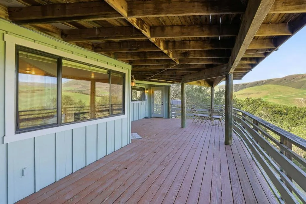 Main house lower level deck