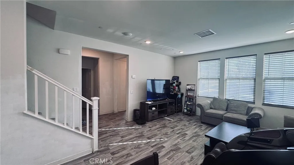 3249 E Butterfly, Ontario, California 91762 home-pic-5
