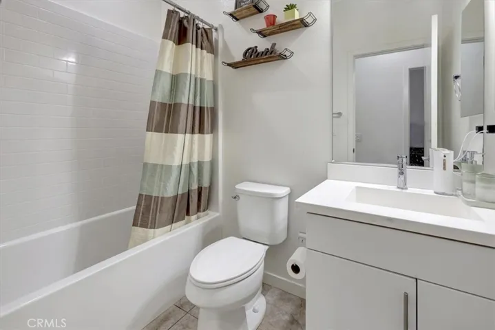 13 Savannah, Lake Forest, California 92630