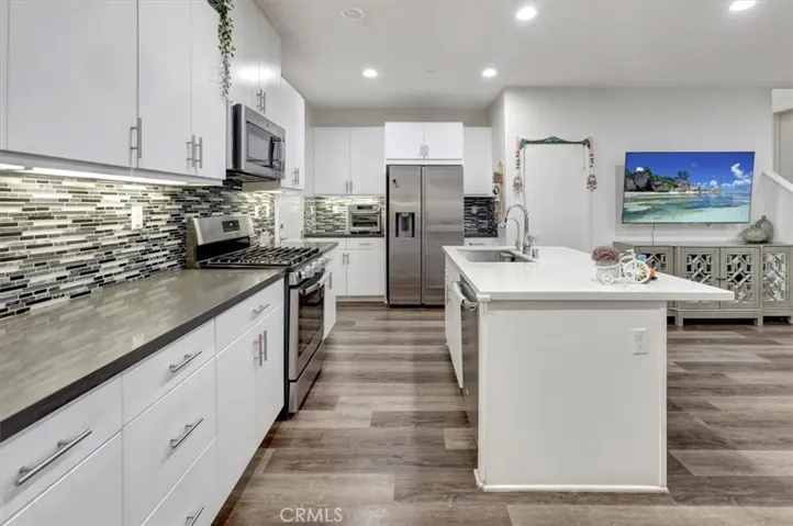 13 Savannah, Lake Forest, California 92630