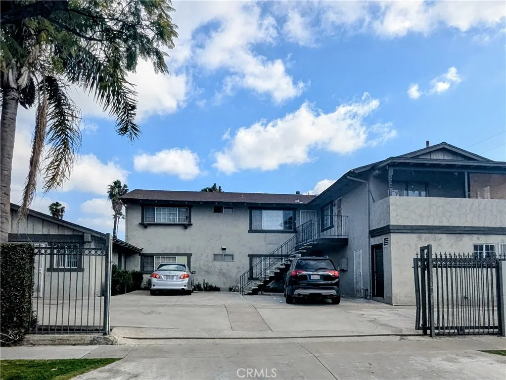 302 E Wakefield, Anaheim, California 92802 home-pic-1