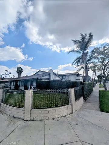 Corner view (Wakefield and Mountain View)