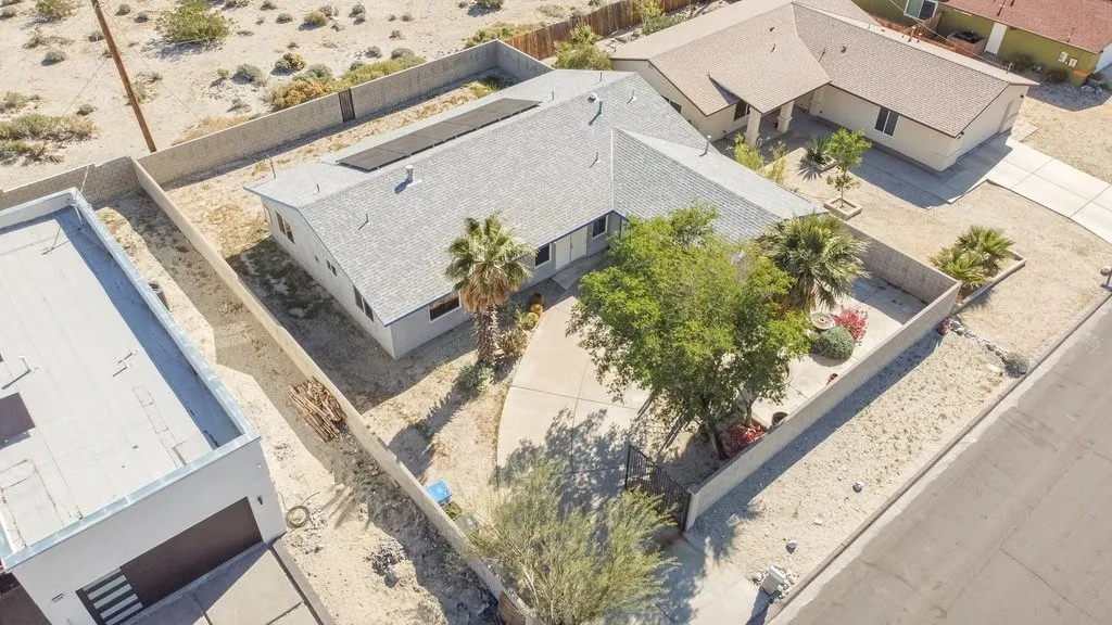 15780 La Vida, Palm Springs, California 92262 home-pic-2